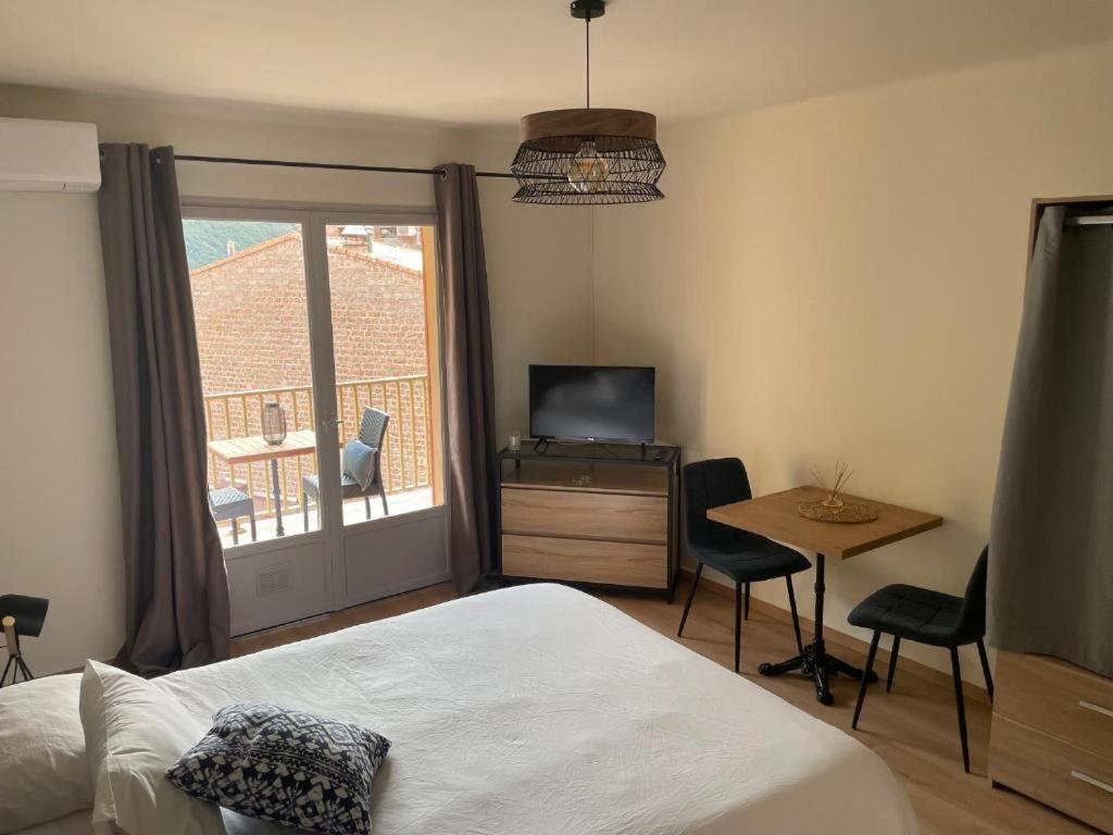 Appartements Les Residences Du Port La Siesta Porto  Экстерьер фото